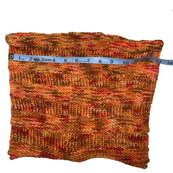 Cowl, scarf, handmade, knitted, merino wool, orange, fall, winter, warm, trendy - Picture 2 of 3